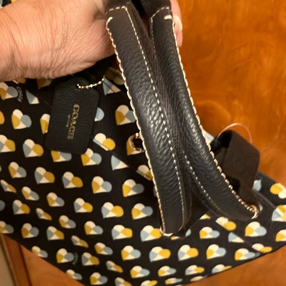 COACH CHECKERED HEART CANVAS TOTE. NAVY. BRAND NEW. TOO CUTE!  NWT - Picture 12 of 12